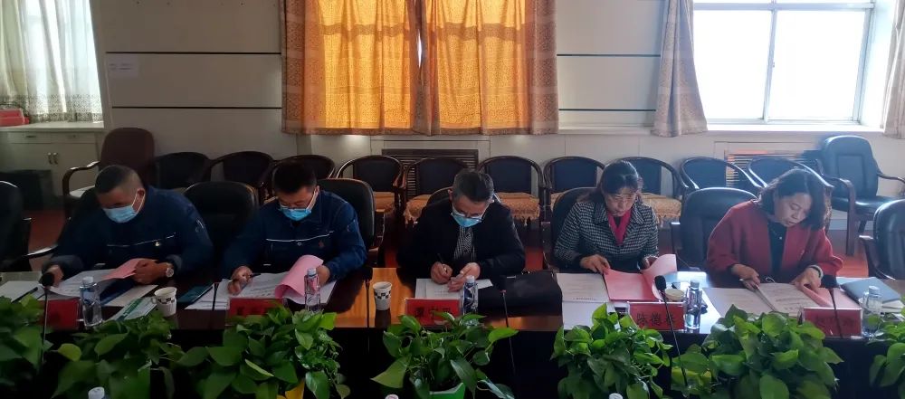 乐竞体育-乐竞体育·(中国)官方网站|西北碳化硅|绿碳化硅|黑碳化硅|碳化硅微粉|碳化硅颗粒|炼钢用碳化硅 乐竞体育-乐竞体育·(中国)官方网站|西北碳化硅|绿碳化硅|黑碳化硅|碳化硅微粉|碳化硅颗粒|炼钢用碳化硅