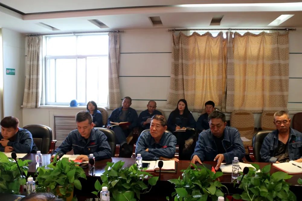 乐竞体育-乐竞体育·(中国)官方网站|西北碳化硅|绿碳化硅|黑碳化硅|碳化硅微粉|碳化硅颗粒|炼钢用碳化硅 乐竞体育-乐竞体育·(中国)官方网站|西北碳化硅|绿碳化硅|黑碳化硅|碳化硅微粉|碳化硅颗粒|炼钢用碳化硅