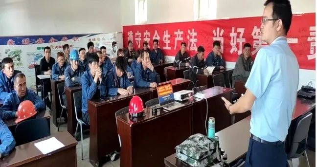 乐竞体育-乐竞体育·(中国)官方网站|西北碳化硅|绿碳化硅|黑碳化硅|碳化硅微粉|碳化硅颗粒|炼钢用碳化硅 乐竞体育-乐竞体育·(中国)官方网站|西北碳化硅|绿碳化硅|黑碳化硅|碳化硅微粉|碳化硅颗粒|炼钢用碳化硅