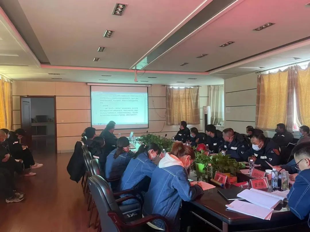 乐竞体育-乐竞体育·(中国)官方网站|西北碳化硅|绿碳化硅|黑碳化硅|碳化硅微粉|碳化硅颗粒|炼钢用碳化硅 乐竞体育-乐竞体育·(中国)官方网站|西北碳化硅|绿碳化硅|黑碳化硅|碳化硅微粉|碳化硅颗粒|炼钢用碳化硅