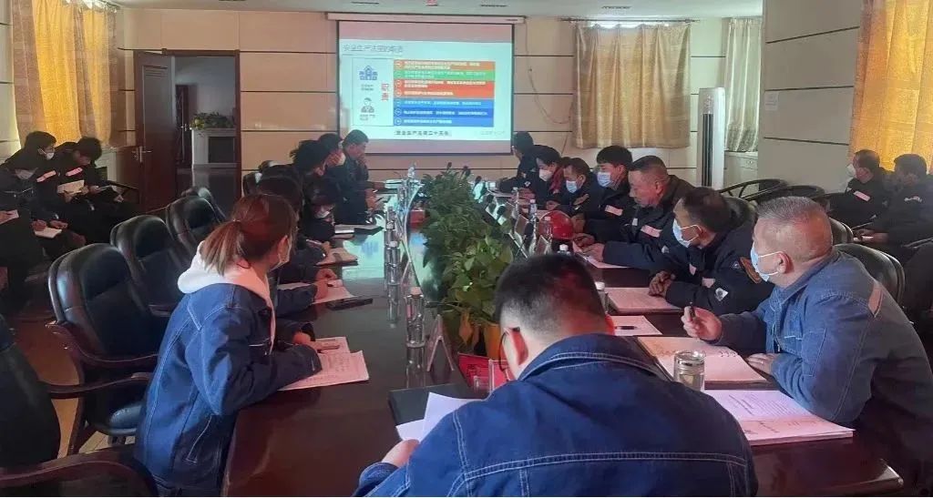 乐竞体育-乐竞体育·(中国)官方网站|西北碳化硅|绿碳化硅|黑碳化硅|碳化硅微粉|碳化硅颗粒|炼钢用碳化硅 乐竞体育-乐竞体育·(中国)官方网站|西北碳化硅|绿碳化硅|黑碳化硅|碳化硅微粉|碳化硅颗粒|炼钢用碳化硅