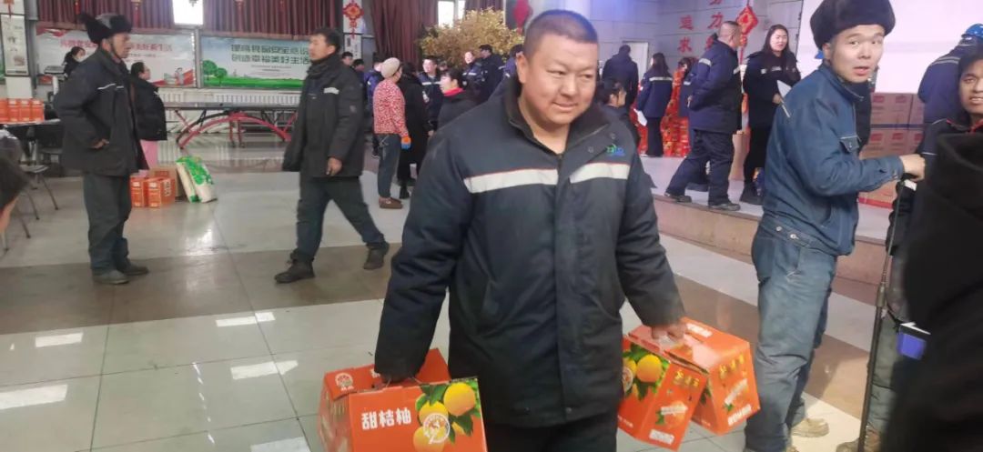乐竞体育-乐竞体育·(中国)官方网站|西北碳化硅|绿碳化硅|黑碳化硅|碳化硅微粉|碳化硅颗粒|炼钢用碳化硅